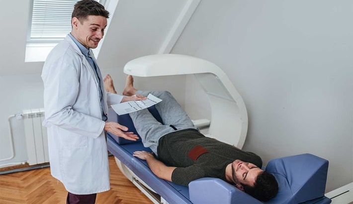 بهترین مرکز سنجش تراکم استخوان شیراز | سنجش تراکم استخوان برای آقایان