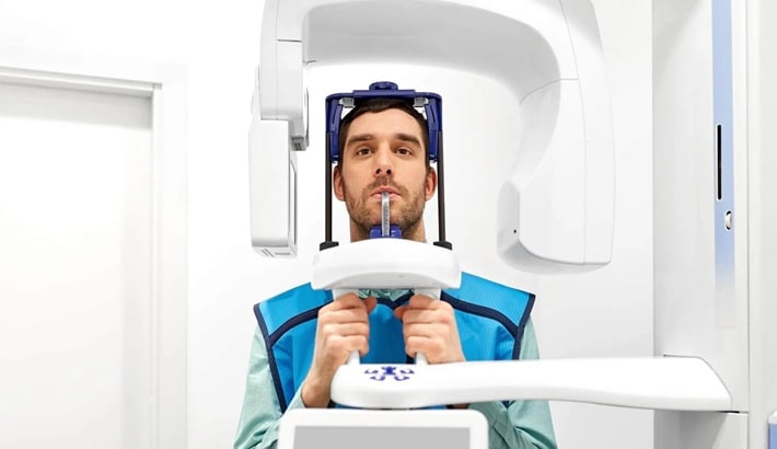 عکس opg شیراز | نحوه قرارگیری صحیح بیمار عکس opg شیراز | نحوه قرارگیری صحیح بیمار